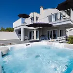 Casa Belladonna For Four *