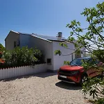 Casa Belladonna For Four * Sinozici
